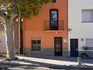 Rent Country house in Carretera de igualada 14. Bonita casa de pueblo