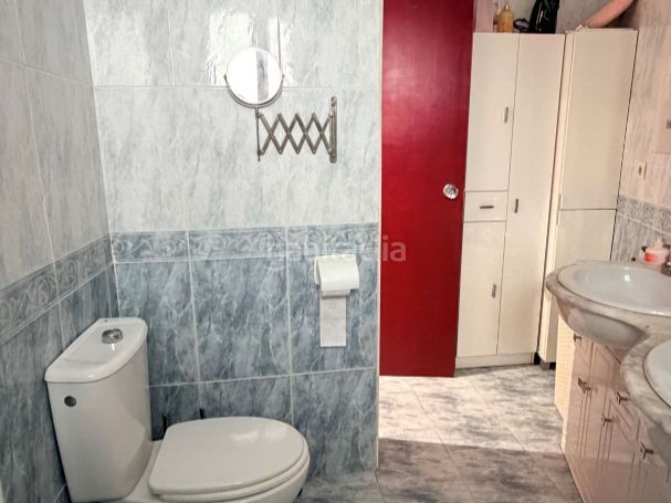 Foto 0528417f-3c8f-4a1e-aee7-dd3319127de0. Apartment in avda. doctor gregorio marañón 31 in Torrevieja