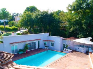 Location Maison à Carrer berlin 53. Space oasis: una villa singular con capacidad para 6 o (con peti