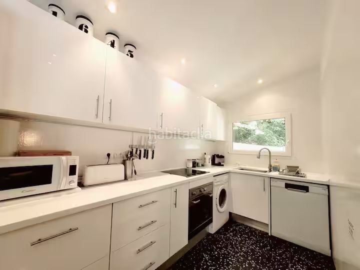 Foto 01870973-2855-4456-a3f4-e65615ad809a. Lloguer casa a carrer berlin 53 a els masos de Pals Pals