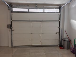 Local Comercial en Avenida llombai 1. Garage cochera planta vaja