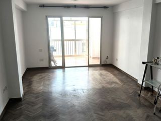 Pis a Calle dolores 4. Plaza del rey – centro histórico - gran vivienda de 137 m²