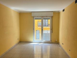 Rent Flat in Carrer santa margarida 7. Pis en lloguer a figueres – zona tranquil·la a tocar del centre