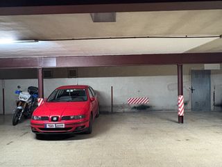Affitto Posto auto in Josep ametller i viñas 10. Amplia plaza de parking de fácil acceso