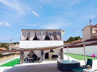 Chalet in C/urgell 34. Chalet venta