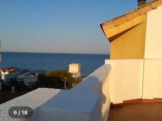 Affitto Attico in Peruga 21. Ático a escasos m de playa con vistas al mar y montaña