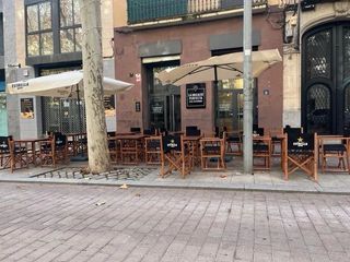 Traspàs Local Comercial a Rambla general vives 6. Traspaso bar reformado en plena rambla de igualada. licencia has