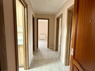 Piso en Carretera de castello 8. Piso totalmente reformado en venta, ¡listo para entrar a vivir!