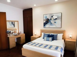 Planta baja en Mare de deu de les neus 72. Amplia planta baja de 80 m² con patio en vilapicina