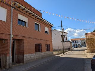 House in Calle real 8. Casa de pueblo de 194m2 5 hb. 2 baños. muy buen estado