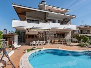 Casa en Carrer del mig 8. Casa en zona tranquila en can falguera