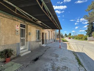 Reihenhaus in Camino viejo de orihuela 90. Casa de huerta con patio y aparcamiento – 195 m² construidos en