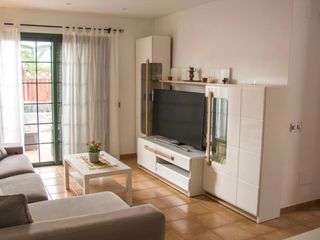 Alquiler Dúplex en El paso 11. Chalet dúplex con terraza, vistas a tamadaba y cercano al mar –