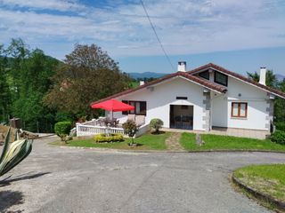 Doppelhaus in Carretera enparantza 15. Calidad de vida en plena naturaleza