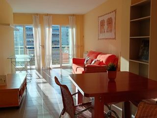 Piso en Joan planas i castañer 9. Lluminós pis amb terrassa de 62 me, rebaixat.