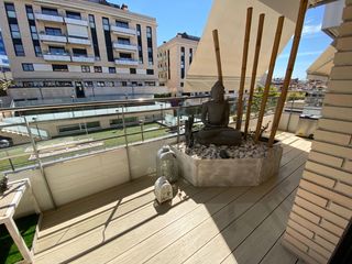 Rent Flat in Josep maria de sagarra 42. Exclusivo piso de alto standing, todo exterior  con terraza en l