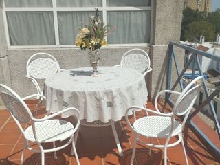 Miete Etagenwohnung in Avda juan carlos i  2. Muy buena ubicación y vistas