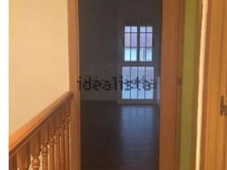 Casa pareada en Corones  42. Cerca de la renfe , catalanes y autobuses