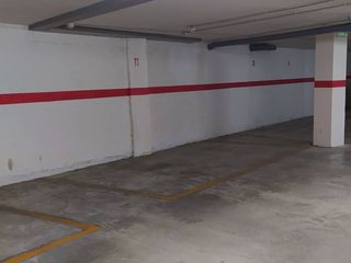 Miete Autoparkplatz in Calle mara de deu del pilar 141. Plaza de parking, sin nadie al lado.