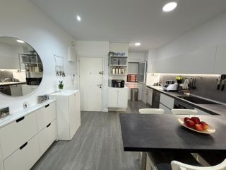 Pis a Francisco ruiz bru 29. Vivienda amplia y luminosa con garaje