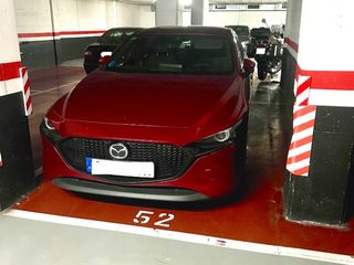 Alquiler Parking coche en Costa i llobera 17. Parking coche grande en coll favà