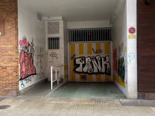 Aparcament cotxe a Sierras alavesas  20. Plaza de garaje con trastero.