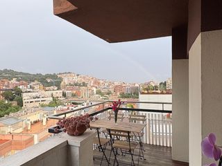 Alquiler Ático en Gomis 46. Espectacular ático de 70 m2 con magníficas vistas sobre barcelon