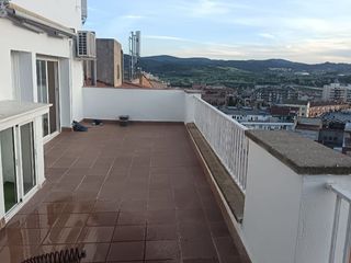 Lloguer Àtic a Carrer de lleida 39. Solo particulares. abstenerse inmobiliarias. atico con terraza d
