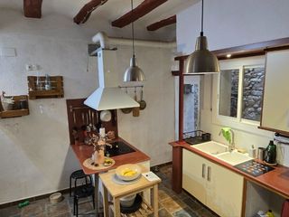 Casa en Carrer del bisbe soler 1. Casa rústica en pleno centro de caldes de montbui