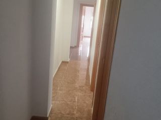 Appartement à Calle santo domingo de guzmán  14. “piso luminoso con ascensor en buena zona” “gran oportunidad en
