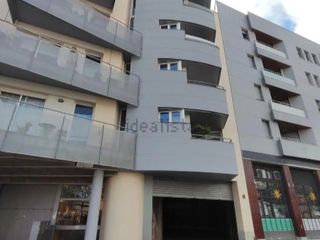Rent Business premise in Carrer del riu güell 83. Local comercial / magatzem