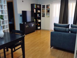 Piso en Calle amadeo vives 7. Venta piso huelin