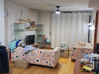 Pis a Carrer d'olot 17. Piso de obra seminueva en venta