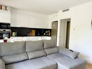 Rent House in Calle de pujades  438