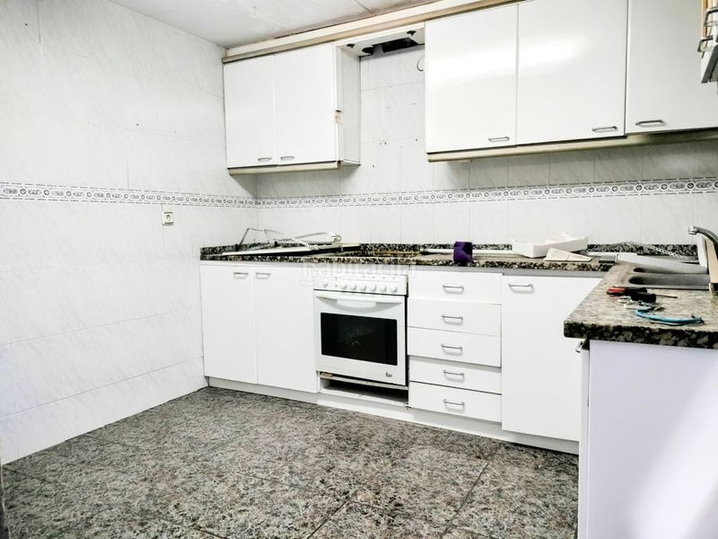 Foto 20e8cda8-0a97-4417-9302-a9edfe740d0c. Casa en carrer mas torrents 26 gran oportunidad : casa con infinitas posibilidades de reforma y división en la mejor zona en Blanes