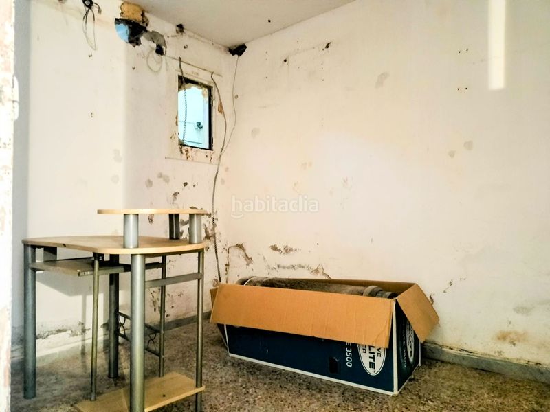 Foto d97a6269-498c-4475-84cd-b27f02e6fbb5. Casa en carrer mas torrents 26 gran oportunidad : casa con infinitas posibilidades de reforma y división en la mejor zona en Blanes