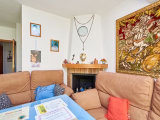 Casa en C/ alhambra 29. Chollo, no lo dejes pasar