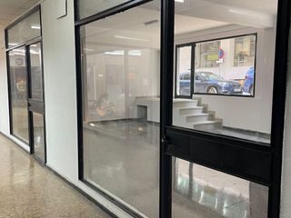 Rent Business premise in Avenida de los almendros  5. Local comercial recién reformado en el centro de benidorm