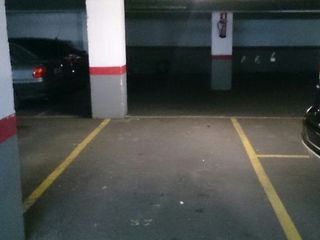 Lloguer Aparcament cotxe a Francesc layret 2. Alquiler parking