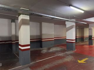 Lloguer Aparcament cotxe a Travesera de dalt 56. Parking coche pequeño/mediano