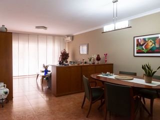 Flat in Carrer de sant antoni 1. Piso de 5 habitaciones en 2ª línea de mar