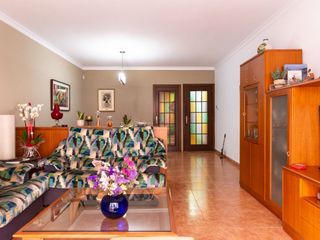 Piso en Carrer de sant antoni 1. Piso de 5 habitaciones en 2ª línea de mar
