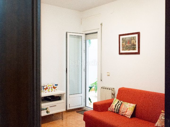 Foto f6f4a905-8a49-4029-b06a-08e97a302de9. Piso en carrer de sant antoni 1 piso de 5 habitaciones en 2ª línea de mar en Mataró