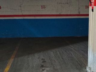 Lloguer Aparcament cotxe a Calle del doctor trias i pujol 2. Fácil maniobra y buena iluminación