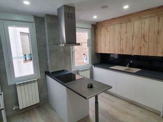 Location Appartement à Calle burgos  12. Alquiler de temporada · media estancia · ideal para profesionale