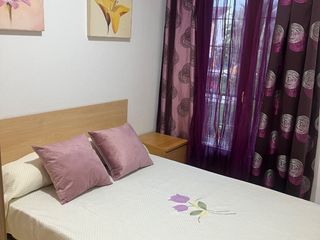 Affitto Piccolo appartamento in Paseo blas infante 28. Se alquila piso de un solo dormitorio