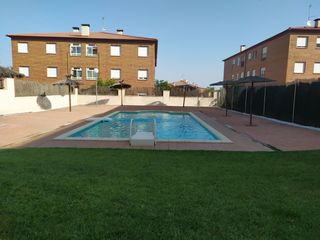 Appartamento in Calle cerca grande 8. Excelente piso con piscina