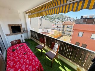 Apartamento en Carrer cap norfeu 45. Grand appartement au centre de rosas vue dégagée
