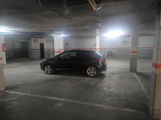 Miete Autoparkplatz in Carrer riera 0. Garaje centro del pueblo 100 metros de la playa