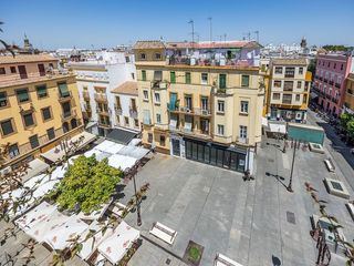 Flat in Calle cuesta del rosario  6. Ático dúplex de lujo en el centro de sevilla, junto a el salvado